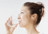 太爱喝水竟是阴虚体质 从喝水习惯辨别体质