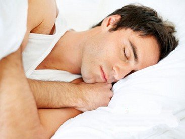 男性睡觉五习惯影响性功能 枕头高影响勃起度