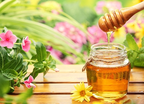 秋季喝蜂蜜滋养润肺 女性经期能否喝蜂蜜？
