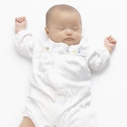 8种宝宝睡相 反映健康状况