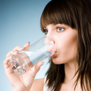 四类人群饮水别过量 肾脏病患者过量饮水致水肿