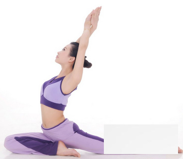八个瑜伽减肥招式 轻松练出修长纤细美腿
