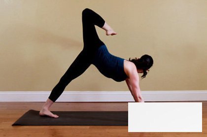 如何瘦腿最快最有效 瑜伽六部曲打造修长美腿