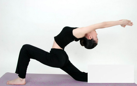教你练习脊椎瑜伽 超有效预防脊椎病