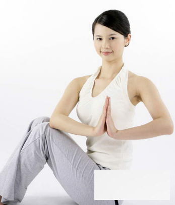 白领十个减肥瑜伽动作 帮你轻松瘦全身