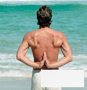 八个瑜伽动作 可有效帮男性缓解压力