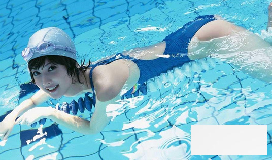 夏季游泳五大好处 防病治病强身健体