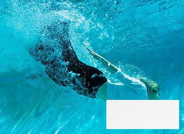 游泳跳水小心脊椎损伤