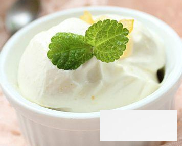 细数酸奶的美容功效 教你自制五款酸奶面膜