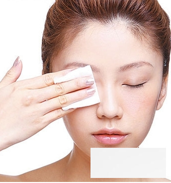 六个卸妆误区最伤害皮肤 卸妆棉使肌肤变干燥