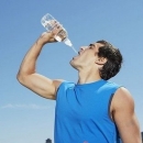 夏季预防中暑全攻略 别等口渴了才喝水