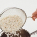 巧用淘米水洁面 性质温和不刺激