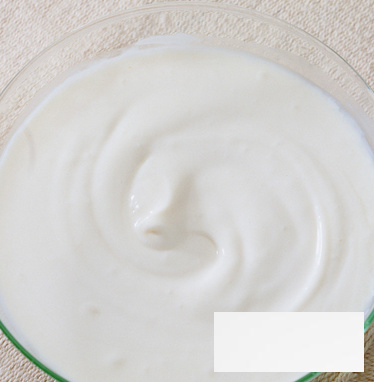 如何美容护肤 自制酸奶面膜效果更佳