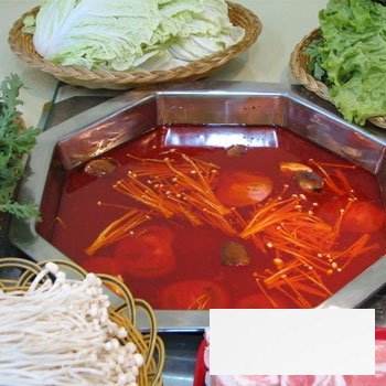 冬季饮食<a href=http://www.duomehao.com target=_blank class=infotextkey>养生</a>请记 五大吃火锅禁忌