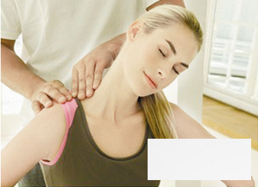 肩膀疼是怎么回事 肩膀疼的自我治疗方法