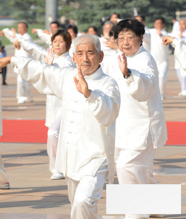 练习太极拳三大功效 健脑练身延年益寿