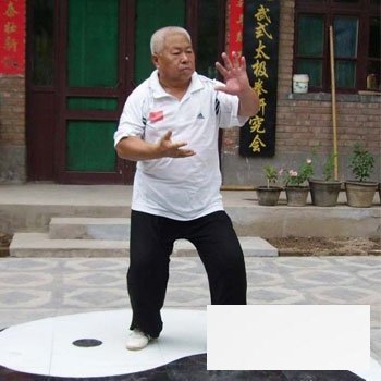 长期锻炼太极拳 强身维持阴阳平衡